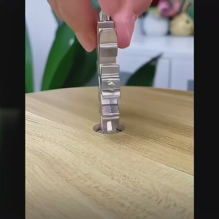 1/2 Snowflake Multi Functional Tool Silver, Durable Structure, Multi Functional Small Tool, Suitable for Camping and Home Use